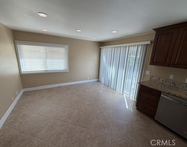 6 Willow Tree Lane - Photo Thumbnail 13