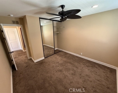 6 Willow Tree Lane - Photo Thumbnail 35