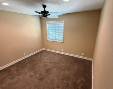 6 Willow Tree Lane - Photo Thumbnail 33