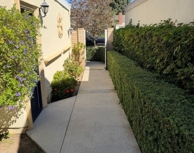 6 Willow Tree Lane - Photo Thumbnail 41