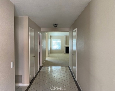 23822 Villena - Photo Thumbnail 12