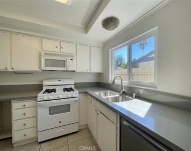 4526 Heil - Photo Thumbnail 1