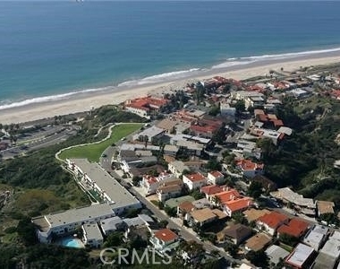 235 Avenida Lobeiro - Photo Thumbnail 17