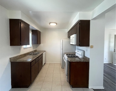 119 17th Street - Photo Thumbnail 10