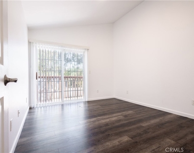 32311 Alipaz Street - Photo Thumbnail 9