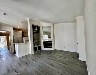 57 Chaumont Circle - Photo Thumbnail 9