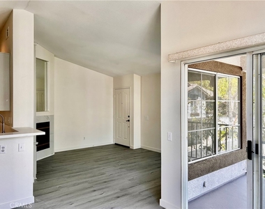57 Chaumont Circle - Photo Thumbnail 8