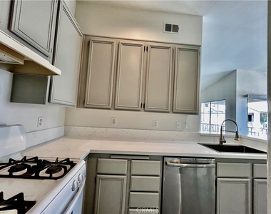 57 Chaumont Circle - Photo Thumbnail 11