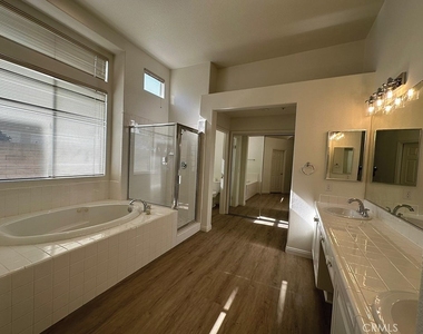 236 Downey Lane - Photo Thumbnail 18
