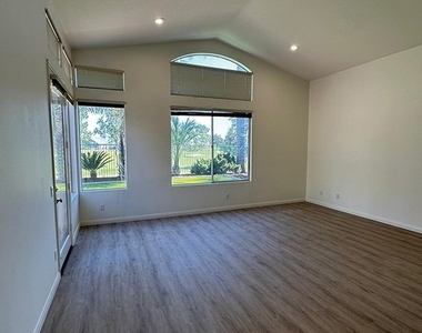 236 Downey Lane - Photo Thumbnail 16