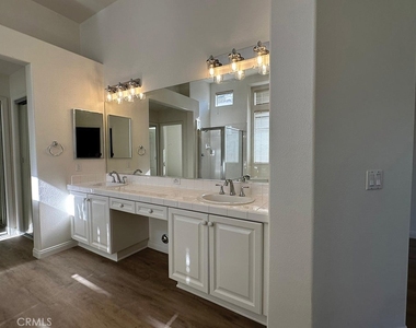 236 Downey Lane - Photo Thumbnail 15