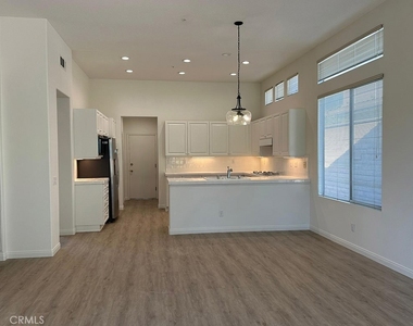 236 Downey Lane - Photo Thumbnail 8