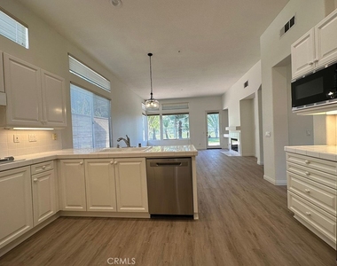 236 Downey Lane - Photo Thumbnail 9