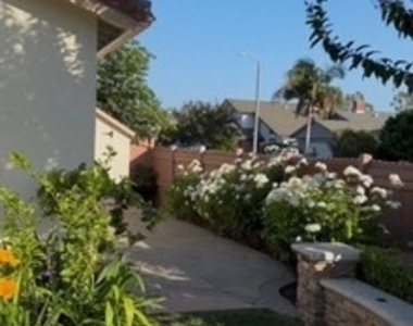 14921 Featherhill Road - Photo Thumbnail 28