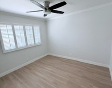 14921 Featherhill Road - Photo Thumbnail 18