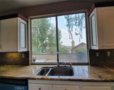 15075 Calle La Paloma - Photo Thumbnail 14