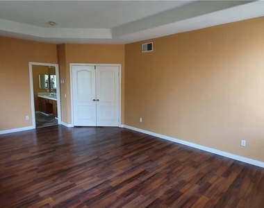 15075 Calle La Paloma - Photo Thumbnail 28
