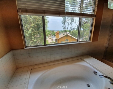 15075 Calle La Paloma - Photo Thumbnail 35