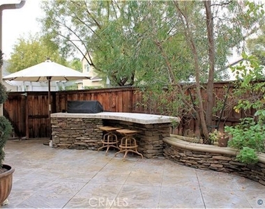 10 Pine Hill Lane - Photo Thumbnail 29