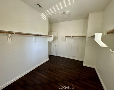 10 Pine Hill Lane - Photo Thumbnail 21