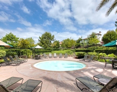 10 Pine Hill Lane - Photo Thumbnail 41