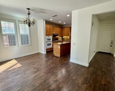 10 Pine Hill Lane - Photo Thumbnail 7