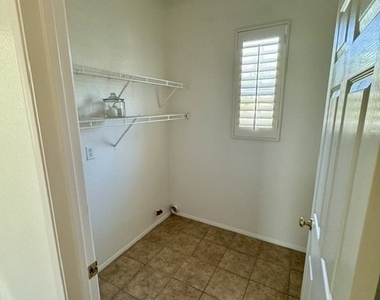 10 Pine Hill Lane - Photo Thumbnail 20