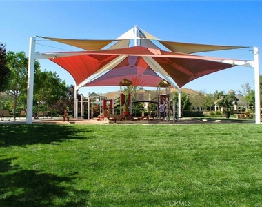 10 Pine Hill Lane - Photo Thumbnail 51