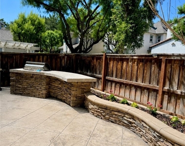 10 Pine Hill Lane - Photo Thumbnail 35