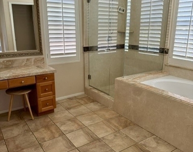 10 Pine Hill Lane - Photo Thumbnail 14