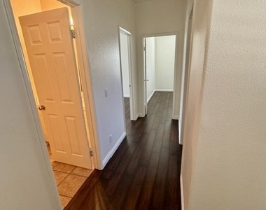10 Pine Hill Lane - Photo Thumbnail 27