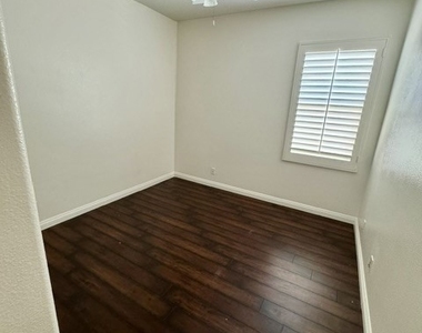 10 Pine Hill Lane - Photo Thumbnail 22