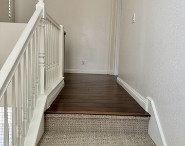 10 Pine Hill Lane - Photo Thumbnail 10
