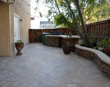 10 Pine Hill Lane - Photo Thumbnail 28