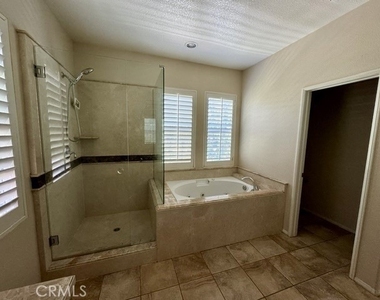 10 Pine Hill Lane - Photo Thumbnail 8