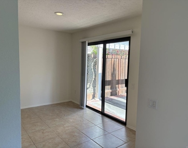 3950 Carmel Springs Way - Photo Thumbnail 13