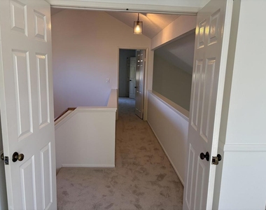 3950 Carmel Springs Way - Photo Thumbnail 17
