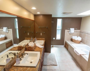 128 Roper Court - Photo Thumbnail 14