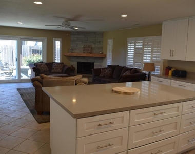128 Roper Court - Photo Thumbnail 5