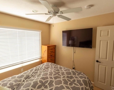 128 Roper Court - Photo Thumbnail 29