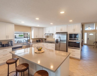 128 Roper Court - Photo Thumbnail 41