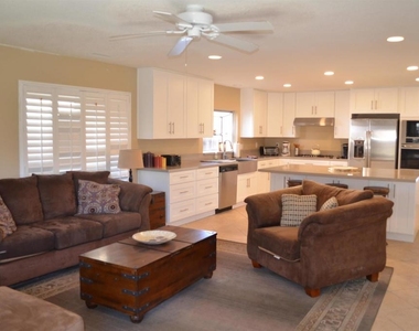 128 Roper Court - Photo Thumbnail 9