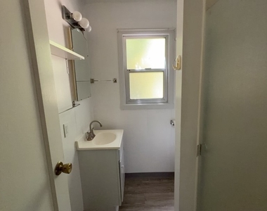 6599 Hohape Avenue - Photo Thumbnail 8