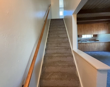 3001 Lakeshore Boulevard - Photo Thumbnail 3