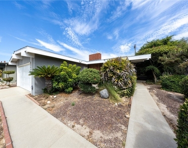 8357 Elsmore - Photo Thumbnail 2