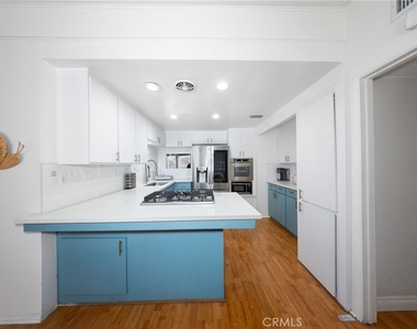 8357 Elsmore - Photo Thumbnail 12