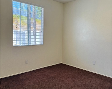 27577 Echo Canyon Court - Photo Thumbnail 5
