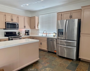27577 Echo Canyon Court - Photo Thumbnail 3