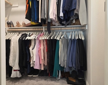 24115 Hillcrest - Photo Thumbnail 12