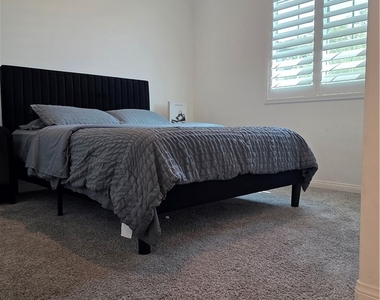 24115 Hillcrest - Photo Thumbnail 18